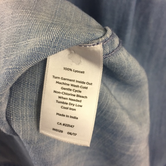 SALE
Talbots Small Chambray Ruffle Button DownE4/2 - Picture 6 of 6